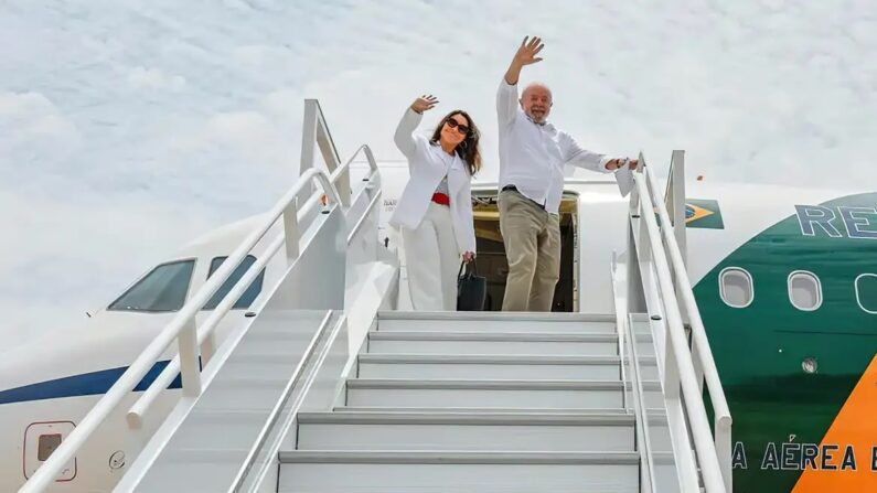 Presidente Lula e Janja viajando (© Ricardo Stuckert/PR)