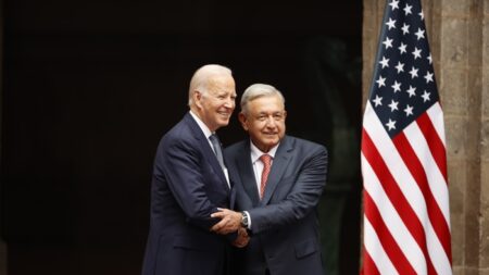Biden e Obrador iniciam reunião com compromisso de combater o fentanil