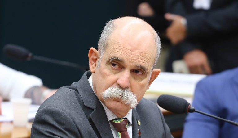 Sargento Fahur recomendou a aprovação da proposta (Vinicius Loures/Câmara dos Deputados)