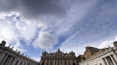 Vaticano aceita abençoar casais homossexuais, mas sem equipará-los ao matrimônio