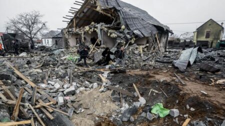 Rússia ataca Kiev pela sexta vez no mês e lança dezenas de drones contra outras regiões