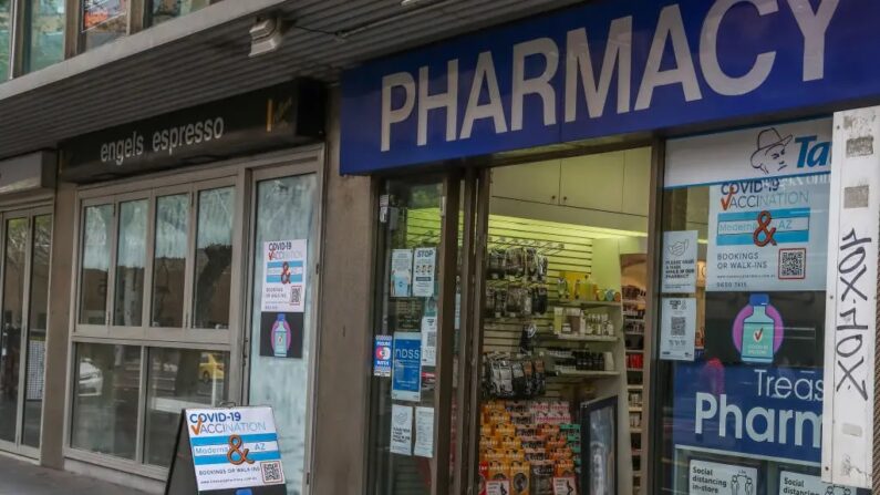 Uma farmácia é vista em Melbourne, Austrália, em 29 de setembro de 2021. (Asanka Ratnayake/Getty Images)