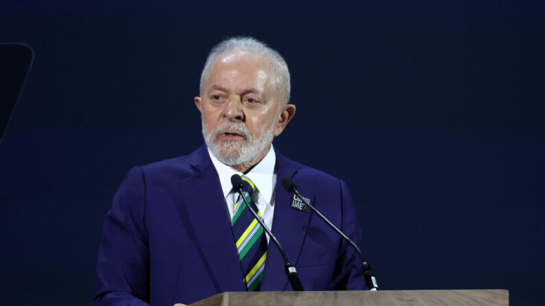 O presidente do Brasil, Luiz Inácio Lula da Silva, discursa na cerimônia de abertura da Cúpula Mundial de Ação Climática durante a COP28, em 01 de dezembro de 2023, em Dubai, Emirados Árabes Unidos (Foto de Chris Jackson/Getty Images)