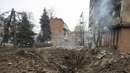 Ucrânia resiste em Avdivka, apesar de incapacidade de retomar contraofensiva