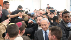 Netanyahu diz às famílias de reféns em Gaza que trabalha em um plano para libertá-los