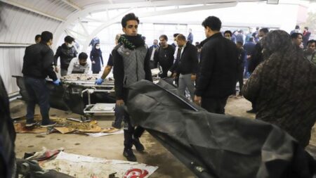 Estado Islâmico reivindica atentados com 84 mortos no sul do Irã