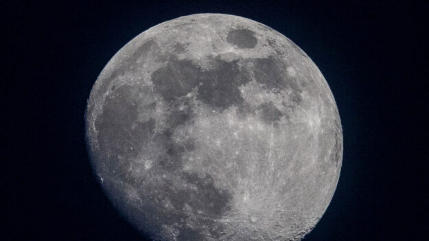 Módulo Odysseus envia primeiras imagens da Lua