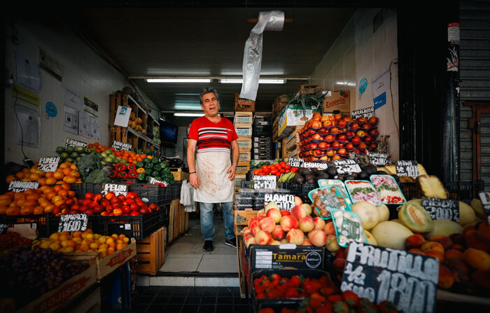 Foto de arquivo de uma venda de frutas e verduras em Buenos Aires. Argentina (EFE/ Juan Ignacio Roncoroni)