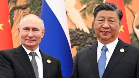 Putin e Xi Jinping fazem balanço das relações e concordam em reforçar cooperação
