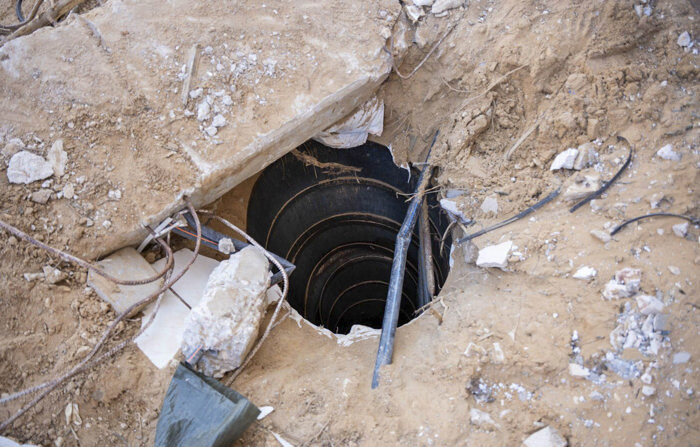 O exército israelense anunciou na segunda-feira a descoberta de um túnel subterrâneo de 10 quilômetros de extensão na Faixa de Gaza, o centro de uma rede que conecta o norte e o sul do enclave (EFE/Exército israelense)