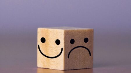 Rotular as emoções como “boas” ou “ruins” pode afetar sua saúde mental