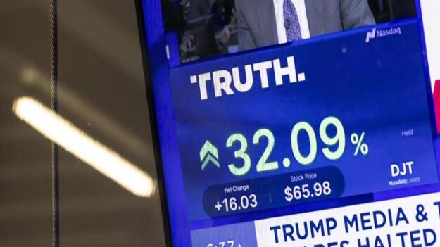 Rede social de Donald Trump dispara 54% em primeiro dia de negociações em Wall Street