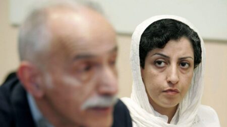Irã proíbe vencedora do Nobel da Paz de comparecer ao funeral do pai