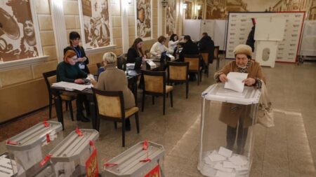 Mais da metade dos russos já votaram nas eleições presidenciais