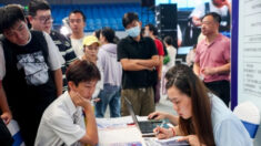Universidades chinesas pedem aos estudantes para que trabalhem nas áreas rurais em meio à crise de desemprego