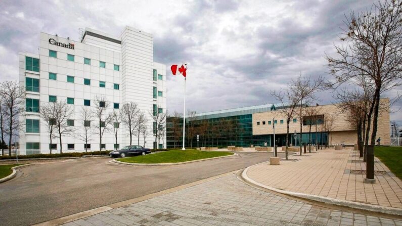 O Laboratório Nacional de Microbiologia em Winnipeg é mostrado em uma foto de 19 de maio de 2009. (The Canadian Press/John Woods)