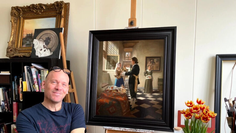 O artista holandês Nard Kwast em seu ateliê na cidade de Apeldoorn, no centro da Holanda. Há 25 anos aprende a pintar como os antigos mestres. Ele se especializou em pintar naturezas mortas e retratos com um toque do século XVII (Cortesia de Nard Kwast)
