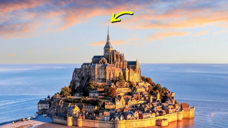 Castelo sagrado na ilha de Mont Saint-Michel (SCStock/Shutterstock)