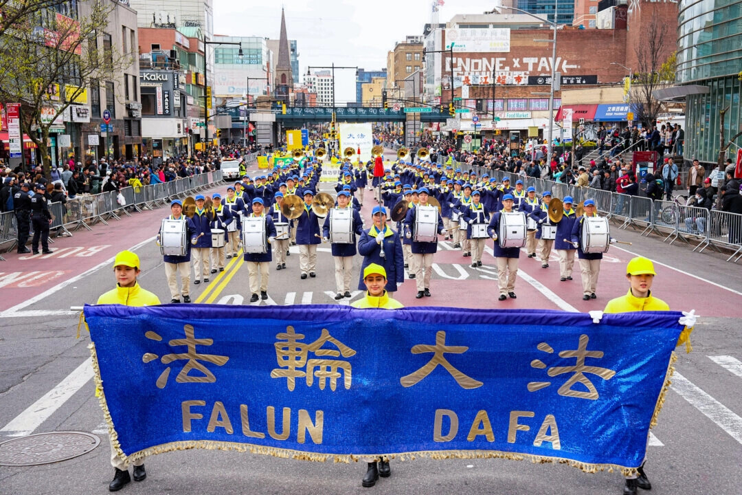 Praticantes de Falun Gong em todo o mundo comemoram o 25º aniversário do apelo pacífico