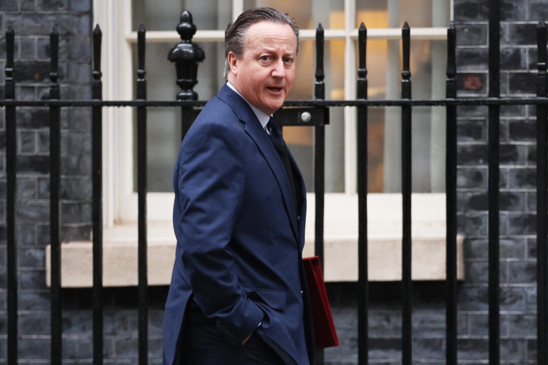 Reino Unido convoca embaixador chinês por “padrão” de atividades hostis