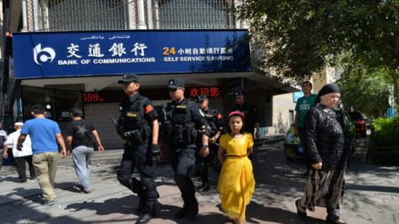 PCCh manipula ciberespaço para abafar narrativas críticas sobre Xinjiang: Departamento de Estado dos EUA