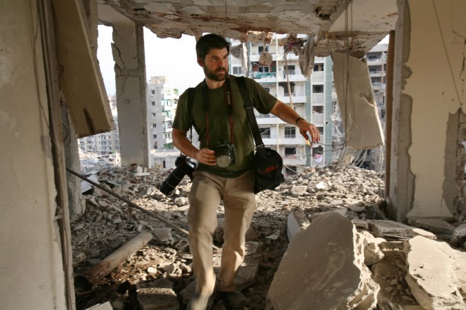 O fotógrafo do Getty Images Chris Hondros no sul de Beirute, no Líbano, em 21 de agosto de 2006 (Getty Images)