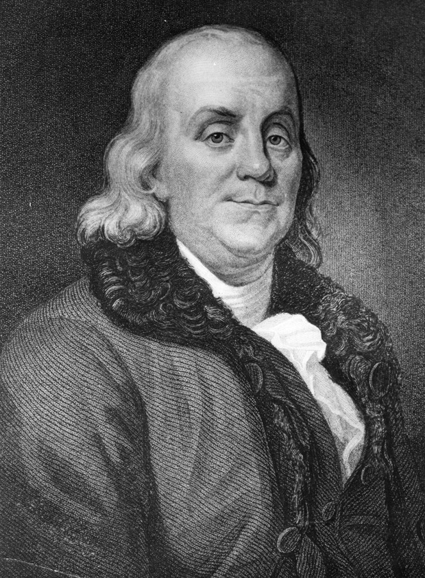 capitalismo, comunismo - Por volta de 1750, Benjamin Franklin (1706-1790), estadista, escritor e cientista americano. Gravura original de J. Thomson de uma imagem original por J.A. Duplesois (Hulton Archive/Getty Images)
