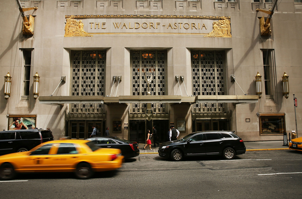 China, corrupção, Wu Xiaohui, Anbang, lavagem de dinheiro - O hotel Waldorf Astoria em Nova York em 27 de junho de 2016 (Spencer Platt/Getty Images)